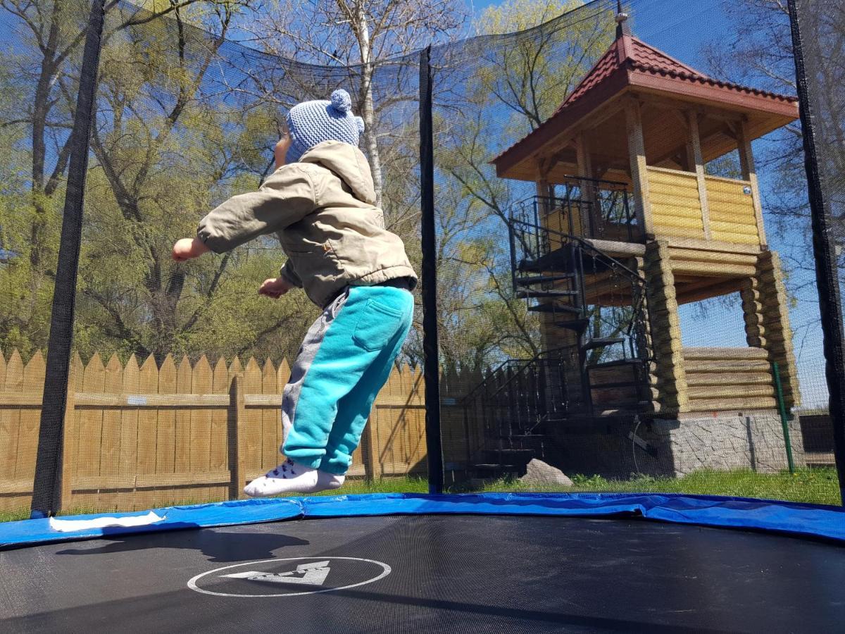 Загородный Комплекс Fort Pirnov Park Pirnove エクステリア 写真