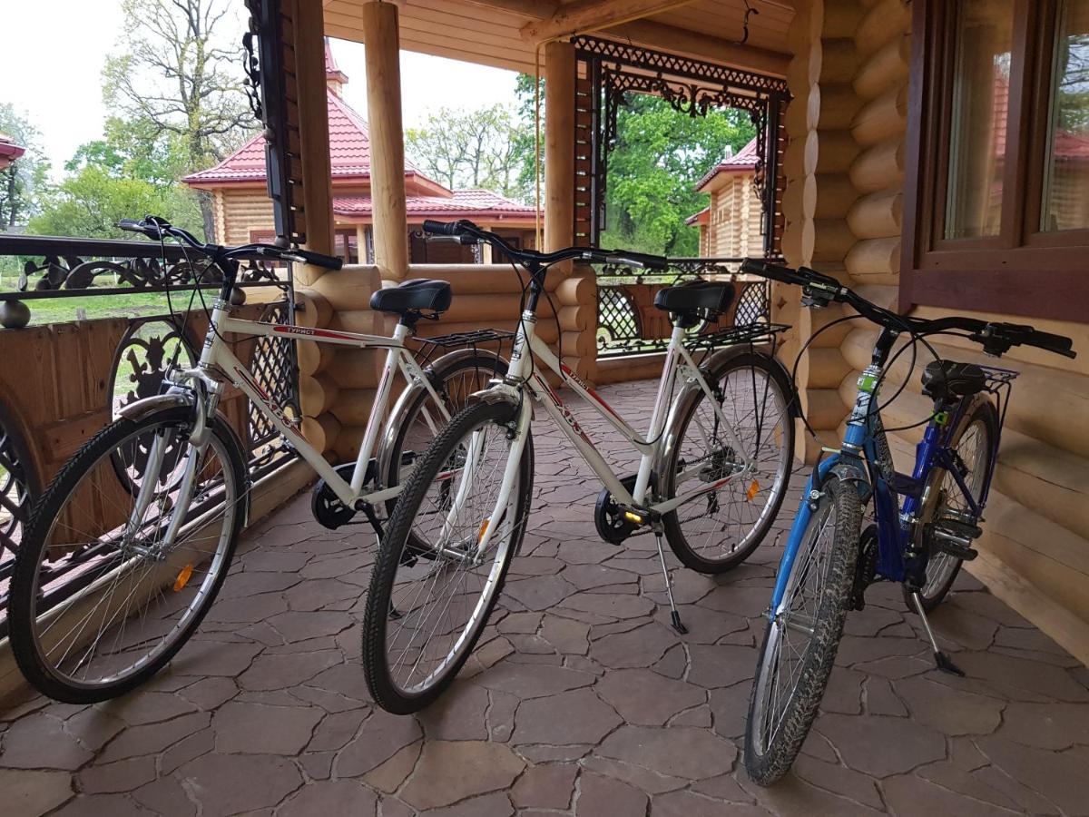 Загородный Комплекс Fort Pirnov Park Pirnove エクステリア 写真