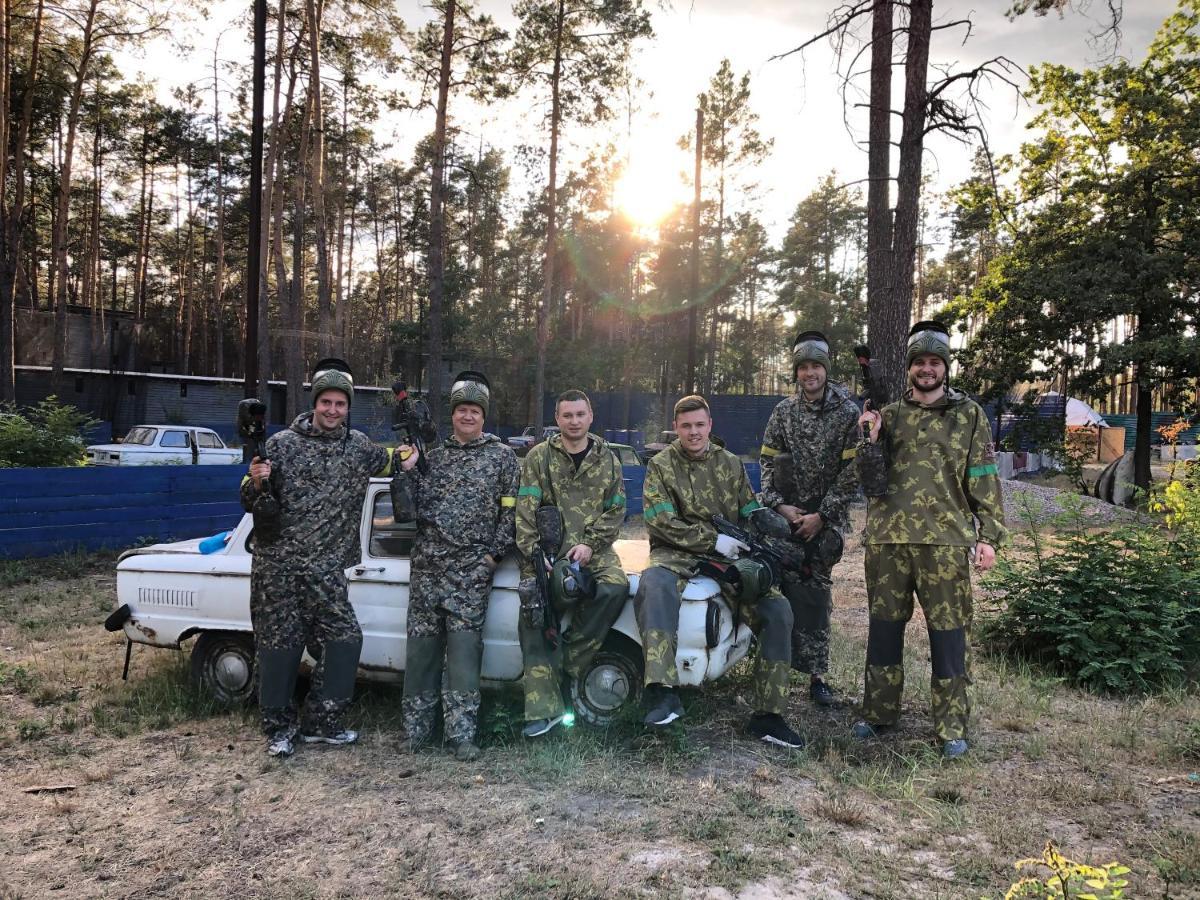 Загородный Комплекс Fort Pirnov Park Pirnove エクステリア 写真